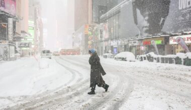 New York faces its worst snowfall in a decade