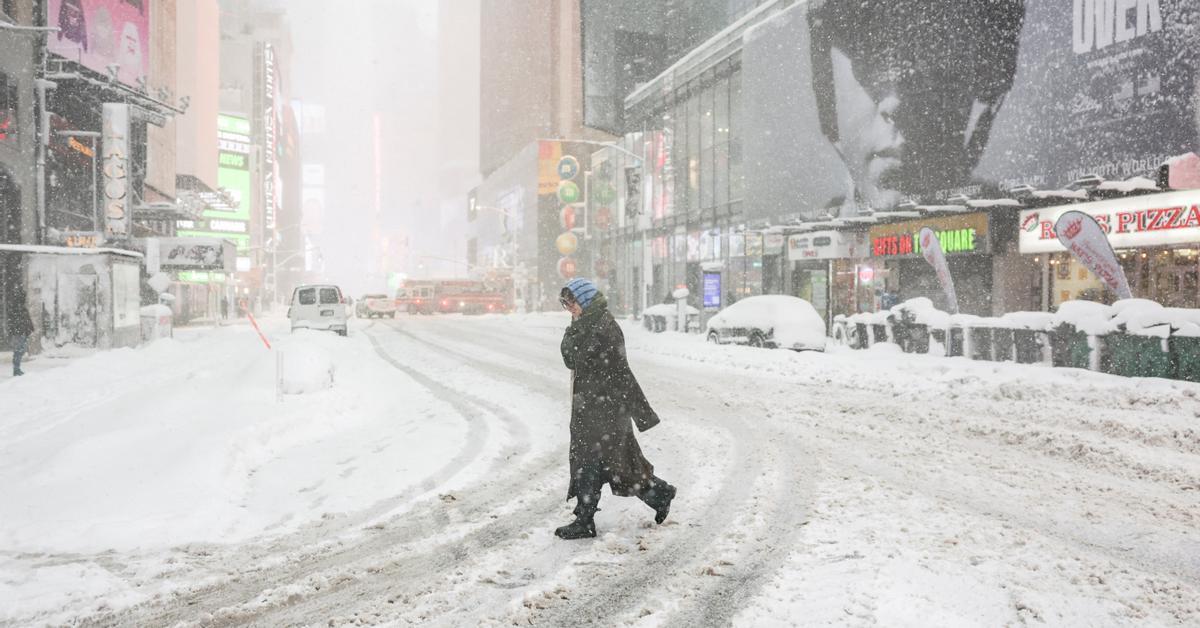 New York faces its worst snowfall in a decade