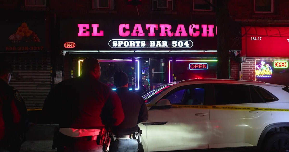 Fight at Queens sports bar leads to deadly shooting, NYPD says