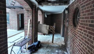 Queens apartments deteriorating after building managers were arrested, tenants say