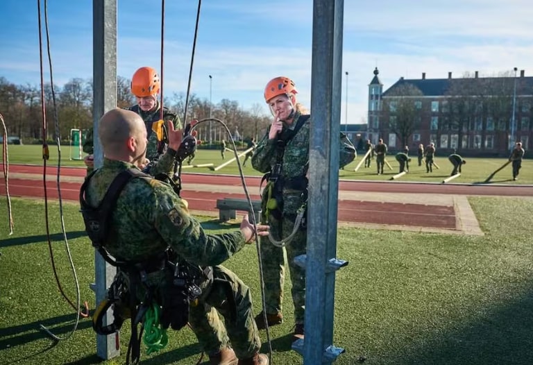 Following the announcement that Queen Máxima will become a reservist, the government expects another wave of applications, especially from a specific age group. 