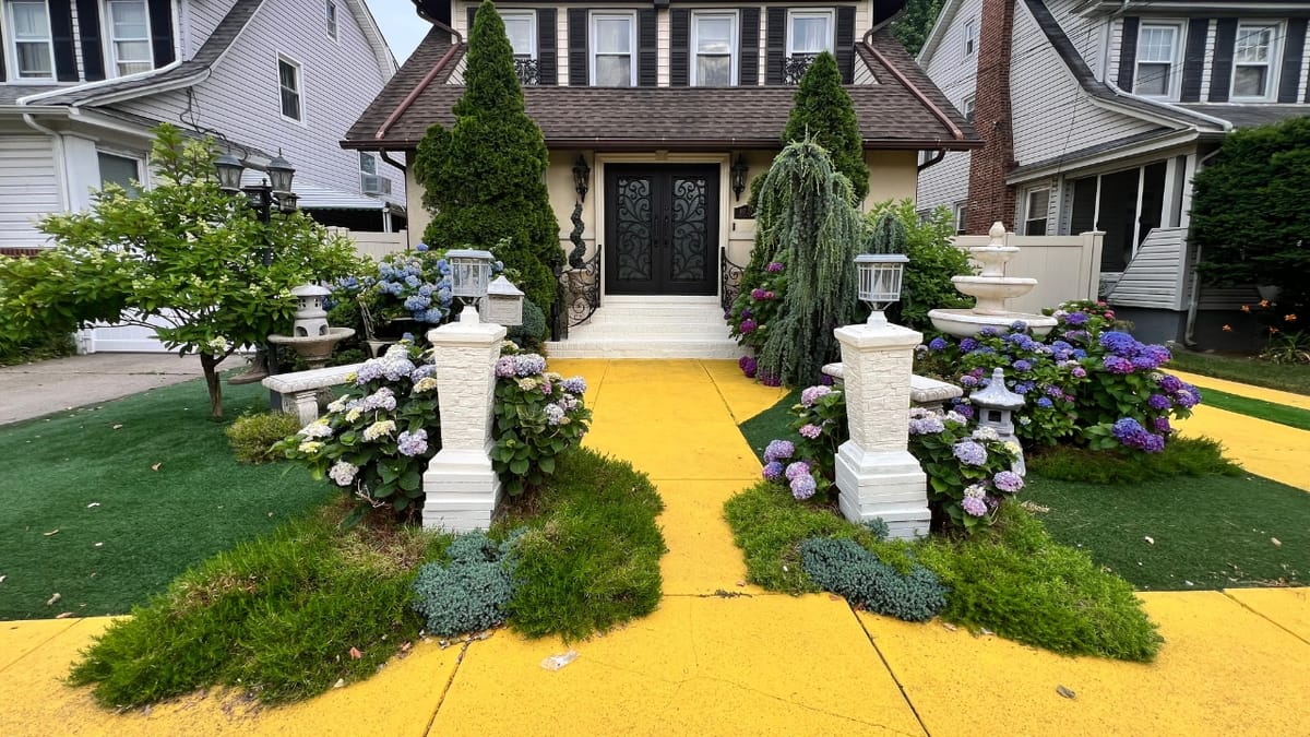 "All the Queens Gardens" Photo Talk with Photographer Rafael Herrin-Ferri