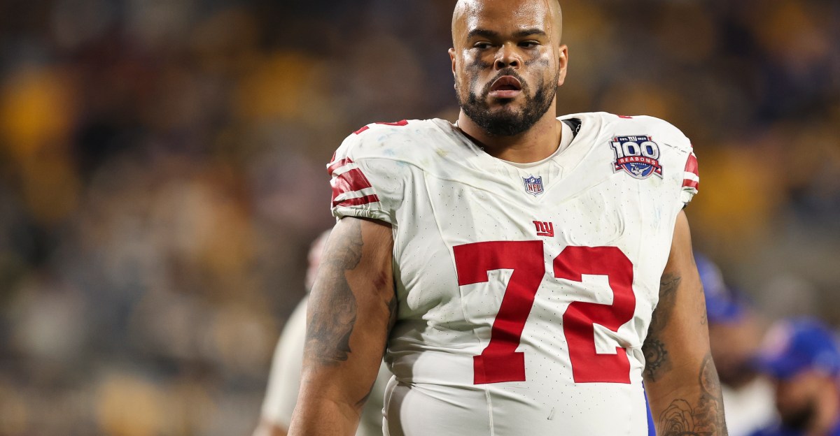 NY Giants free agents 2026: Jermaine Eluemunor decision will be telling