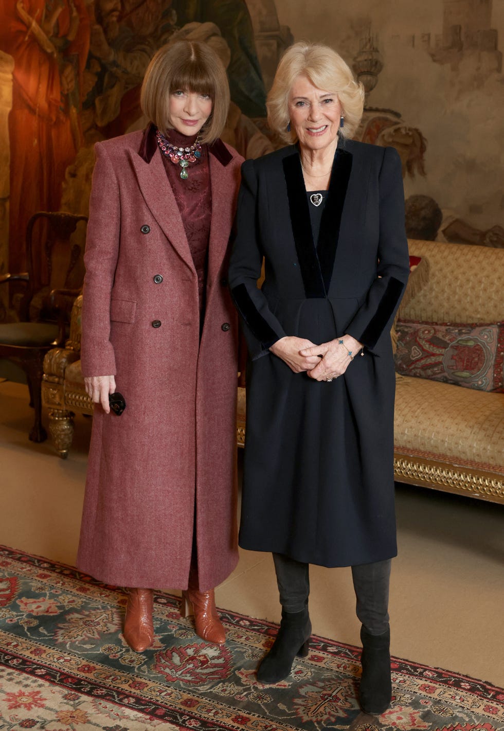 britains queen camilla (r) poses with former editor in chief of vogue anna wintour (l) during an audience at st jamess palace on february 19, 2026 in london. (photo by chris jackson / pool / afp via getty images)