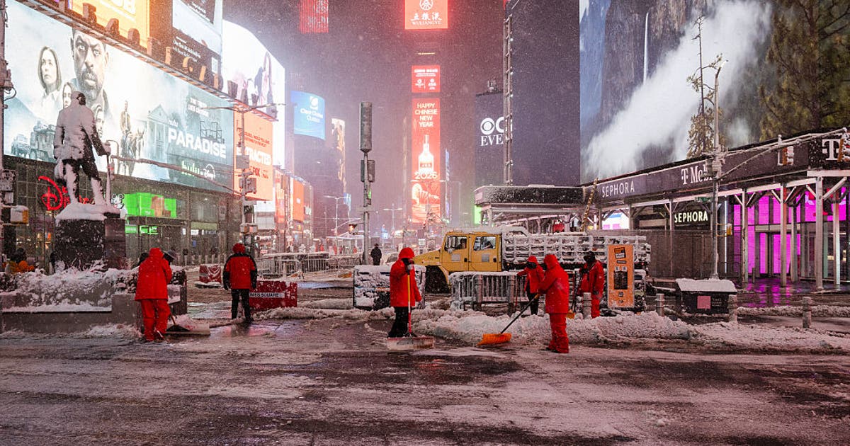 Weather forecast: When will the snow stop in NYC? Blizzard latest l LIVE