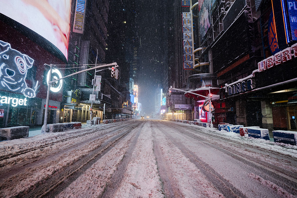 NYC travel ban lifted; Mayor Mamdani urges caution