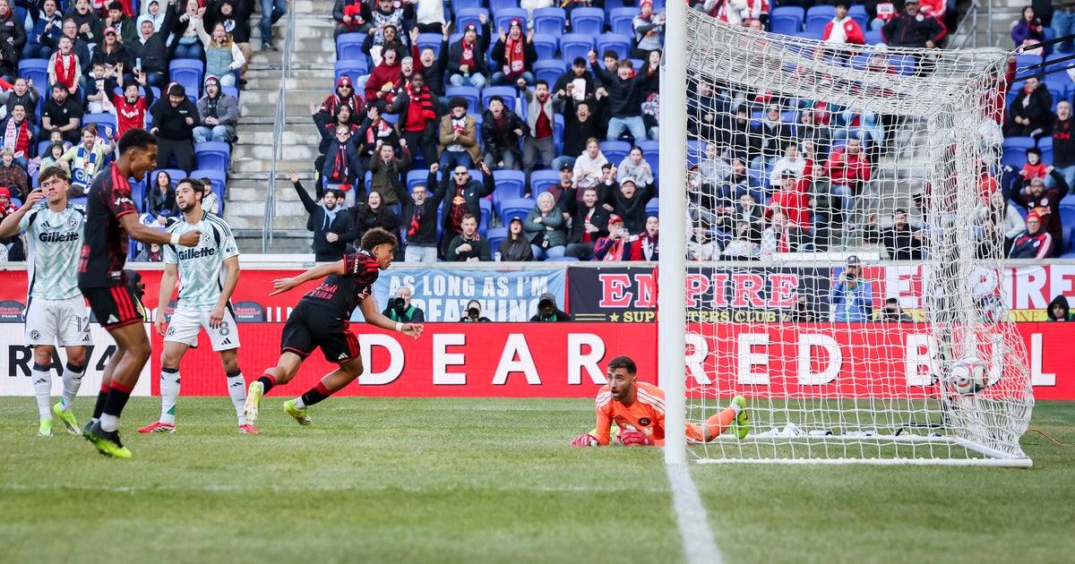 Hall scores again, makes history to lead Red Bulls 1-0 over Revolution