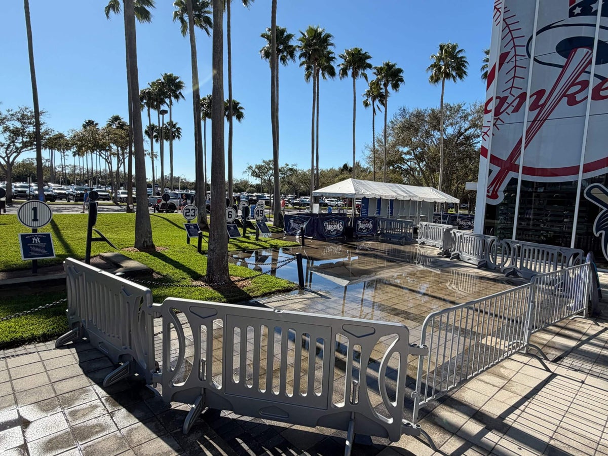 Sewage leaks into Yankees’ clubhouse, pools around stadium
