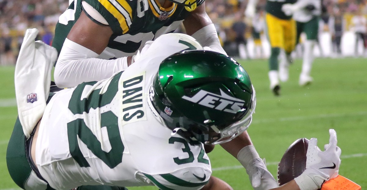 New York Jets News: Should the Jets franchise tag RB Breece Hall?