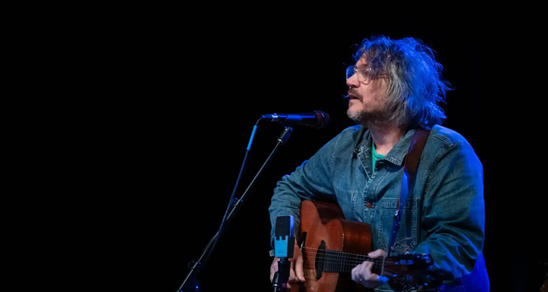Jeff Tweedy Debuts Queen's "Fat Bottomed Girls" in Spain