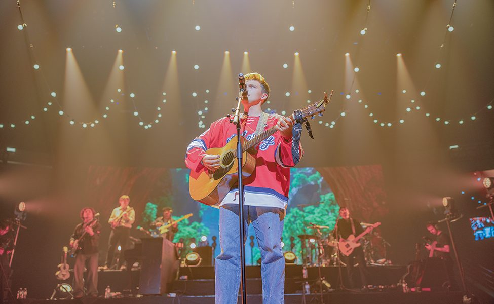 Josiah Queen leads campus in worship