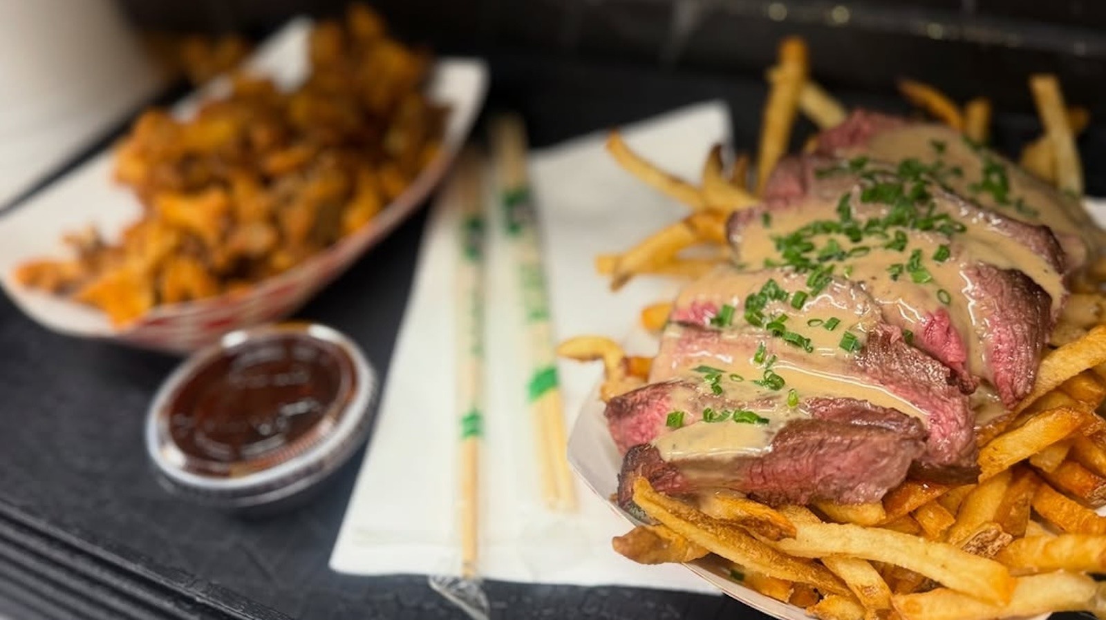 Droves Of New Yorkers Are Ordering This $25 Steak Frites