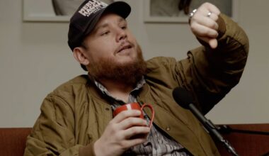 Luke Combs Understands Why He Got The ‘Pretty Woman’ Treatment Buying A Rolex In New York City: “I Was Wearing Camo Gym Shorts”