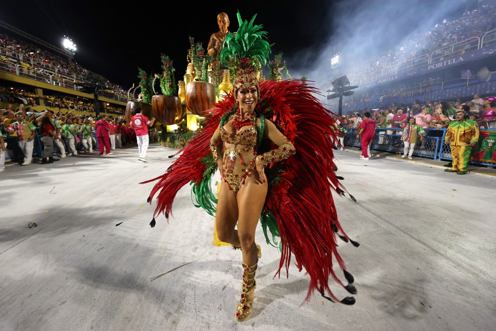  The Rio Carnival, the crown jewel of Brazil’s cultural calendar, exploded into full spectacle on Carnival Sunday, February 16, 2026. Held at the famed Sambadrome, samba schools paraded in dazzling costumes and towering floats, competing in the celebration’s most anticipated and electrifying night.