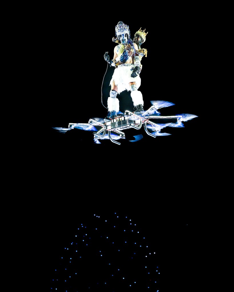 The Rio Carnival, the crown jewel of Brazil’s cultural calendar, exploded into full spectacle on Carnival Sunday, February 16, 2026. Held at the famed Sambadrome, samba schools paraded in dazzling costumes and towering floats, competing in the celebration’s most anticipated and electrifying night.