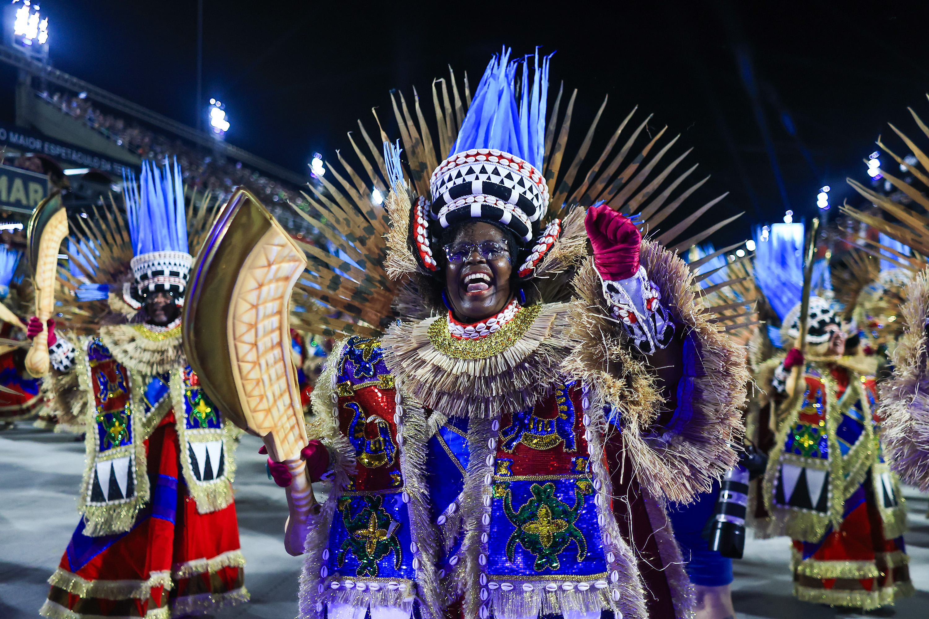 The Rio Carnival, the crown jewel of Brazil’s cultural calendar, exploded into full spectacle on Carnival Sunday, February 16, 2026. Held at the famed Sambadrome, samba schools paraded in dazzling costumes and towering floats, competing in the celebration’s most anticipated and electrifying night.