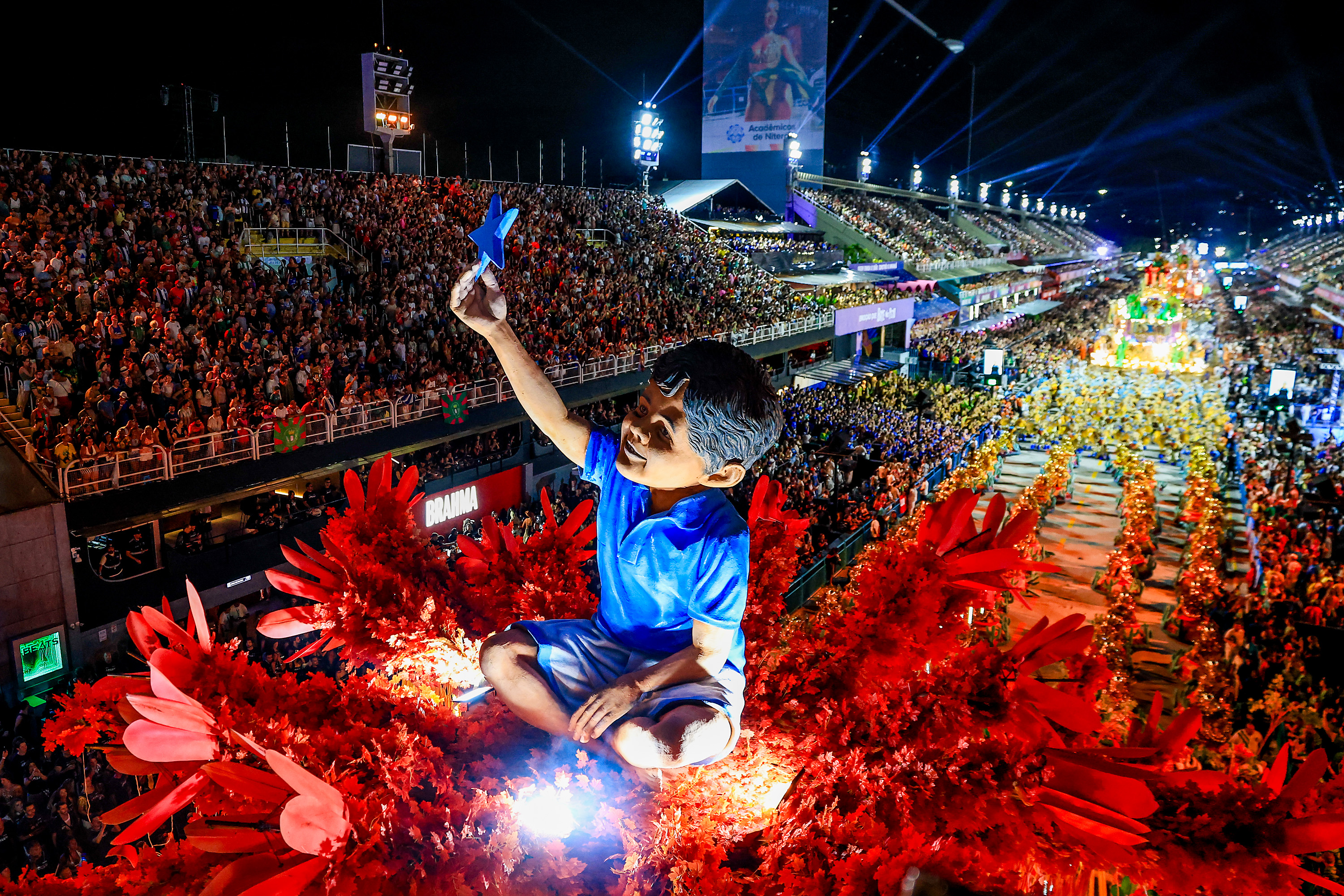 The Rio Carnival, the crown jewel of Brazil’s cultural calendar, exploded into full spectacle on Carnival Sunday, February 16, 2026. Held at the famed Sambadrome, samba schools paraded in dazzling costumes and towering floats, competing in the celebration’s most anticipated and electrifying night.
