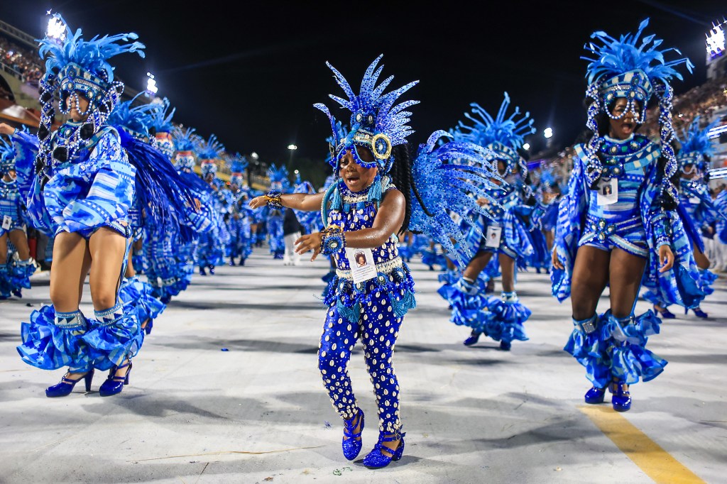 The Rio Carnival, the crown jewel of Brazil’s cultural calendar, exploded into full spectacle on Carnival Sunday, February 16, 2026. Held at the famed Sambadrome, samba schools paraded in dazzling costumes and towering floats, competing in the celebration’s most anticipated and electrifying night.