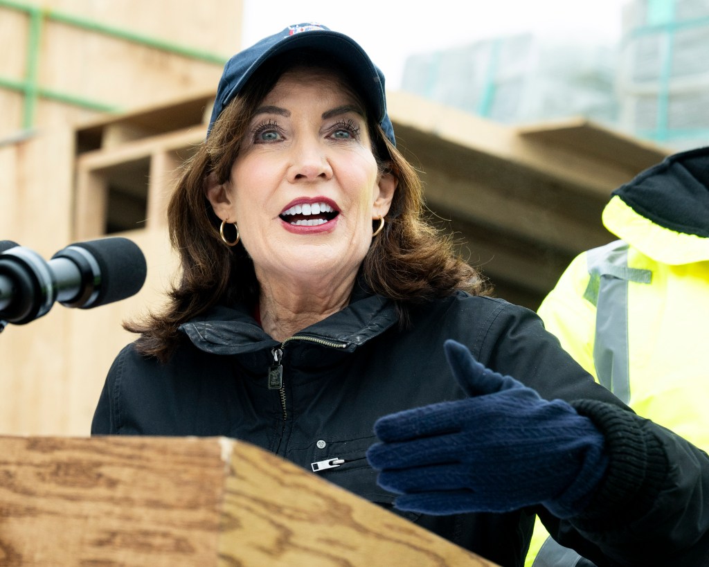 Governor Kathy Hochul speaking at the Gateway Project construction site.