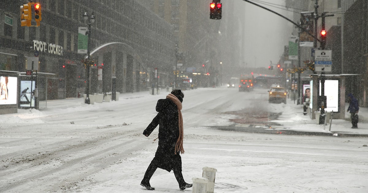 Travel ban issued in NYC ahead of blizzard