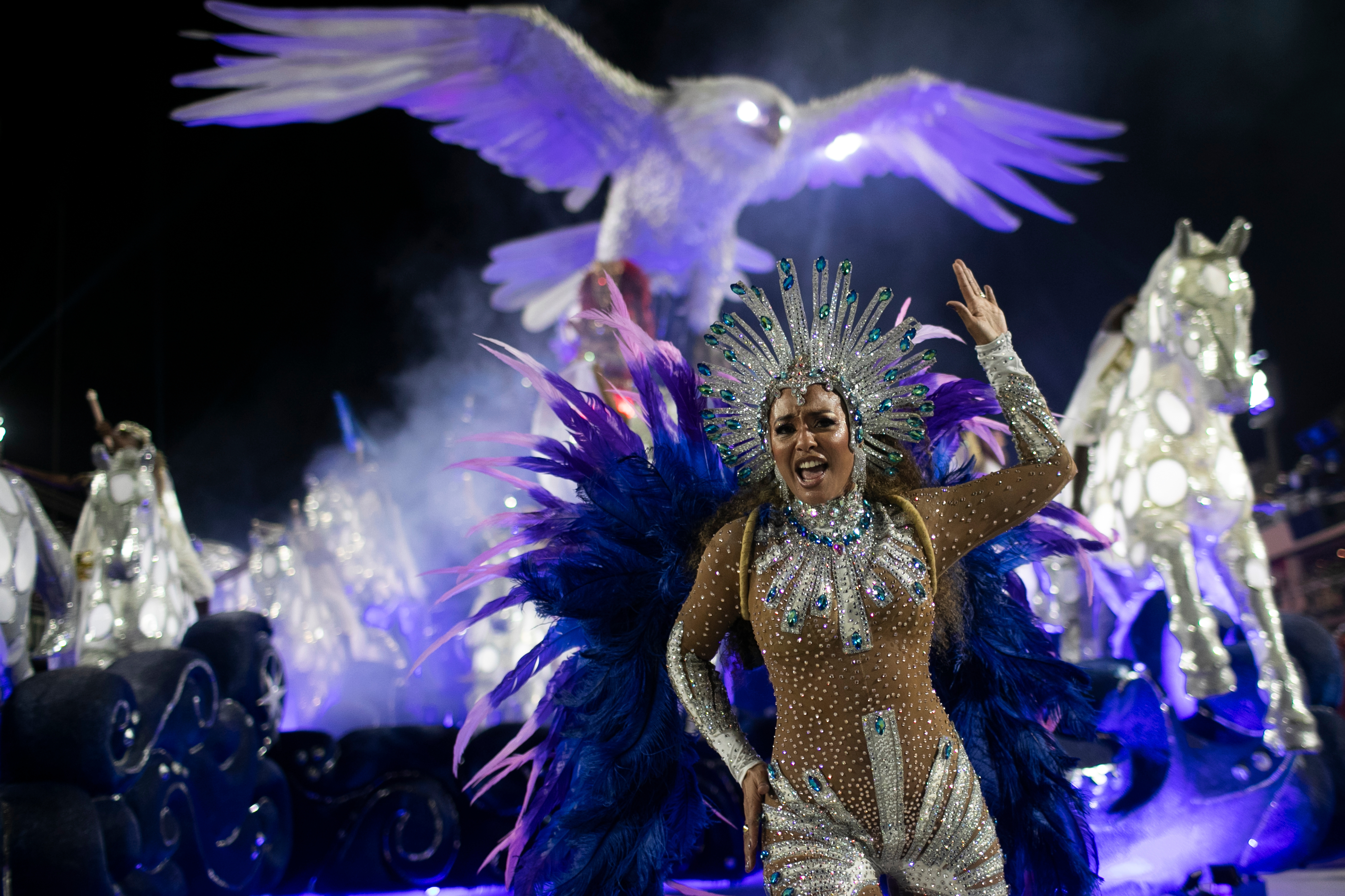 The Rio Carnival, the crown jewel of Brazil’s cultural calendar, exploded into full spectacle on Carnival Sunday, February 16, 2026. Held at the famed Sambadrome, samba schools paraded in dazzling costumes and towering floats, competing in the celebration’s most anticipated and electrifying night.