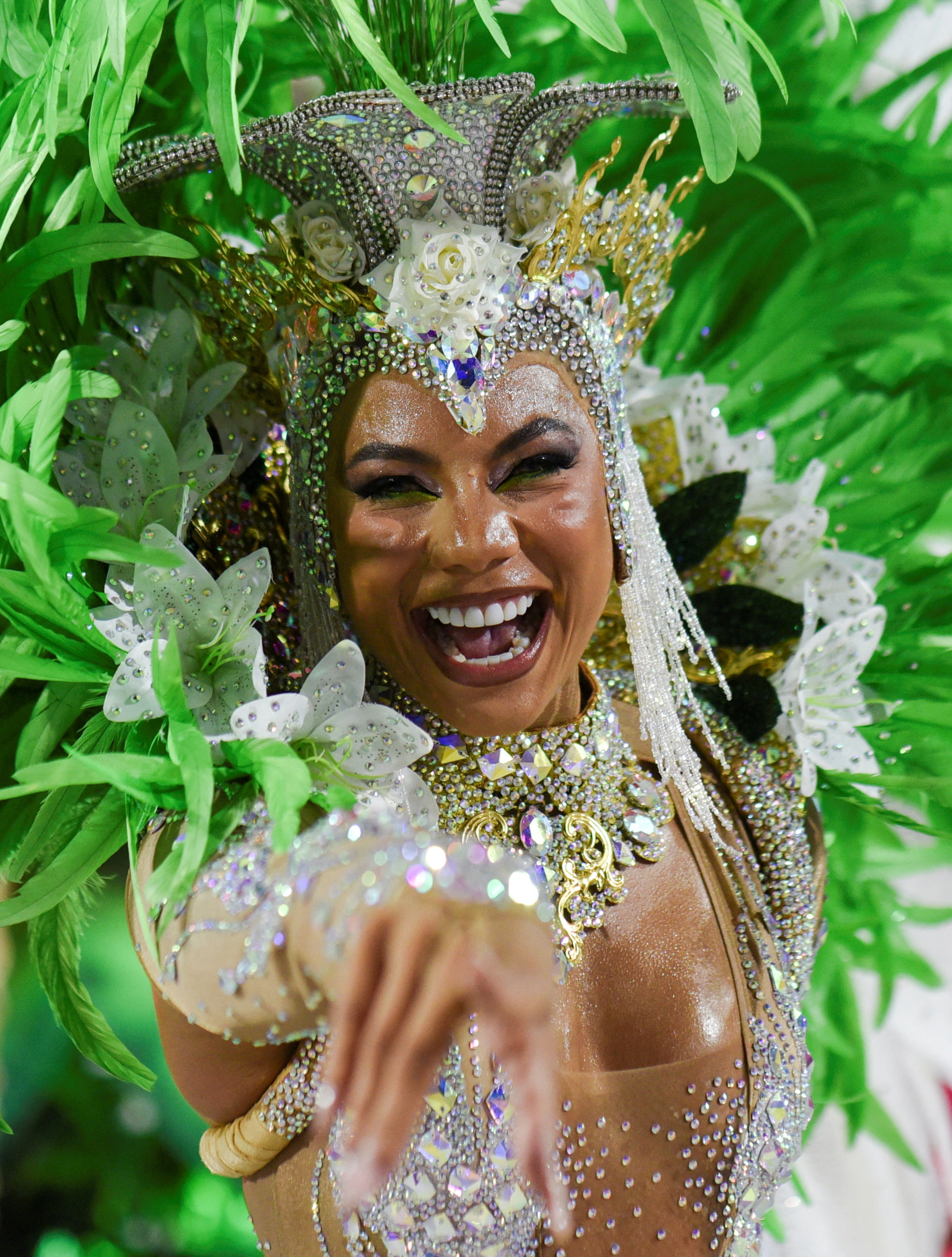 The Rio Carnival, the crown jewel of Brazil’s cultural calendar, exploded into full spectacle on Carnival Sunday, February 16, 2026. Held at the famed Sambadrome, samba schools paraded in dazzling costumes and towering floats, competing in the celebration’s most anticipated and electrifying night.