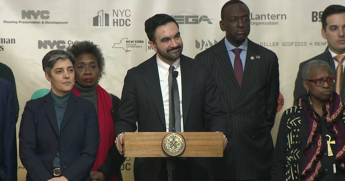 Zohran Mamdani, NYC's 1st Muslim mayor, marks beginning of Ramadan