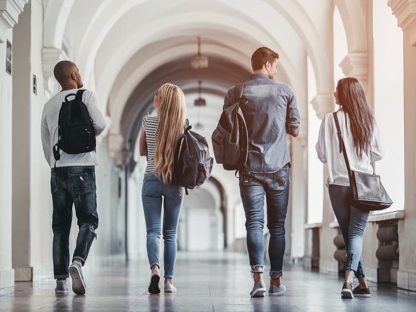 Manhattan Beach Natives Make The Rolls of Dean's Lists Nationwide