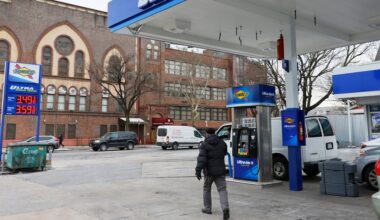 Many NYC Gas Stations Selling Regular Gas as Premium, Report Suggests
