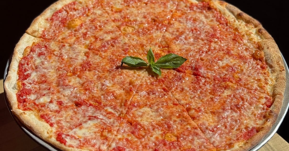 Surf City Pizzeria Opens on the Upper East Side, Bringing Brooklyn-Born Slices to First Avenue