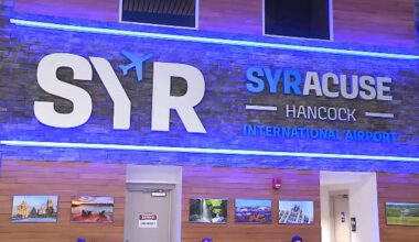 syracuse airport sign