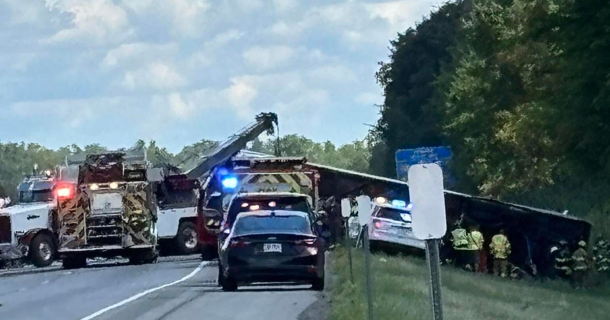 Tour bus driver indicted on homicide charges in deadly crash that killed 5 people