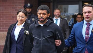 Bronx subway shooting suspect surrenders to cops after nine-day manhunt