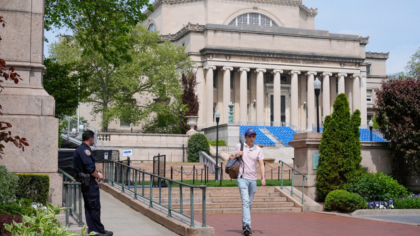 Columbia student detained by ICE is abruptly released after Mamdani meets with Trump : NPR
