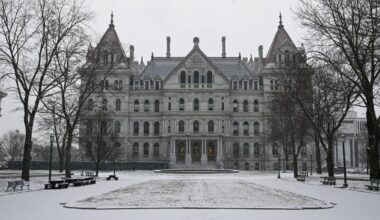 Advocates want more mental health supports for AAPI youth in New York