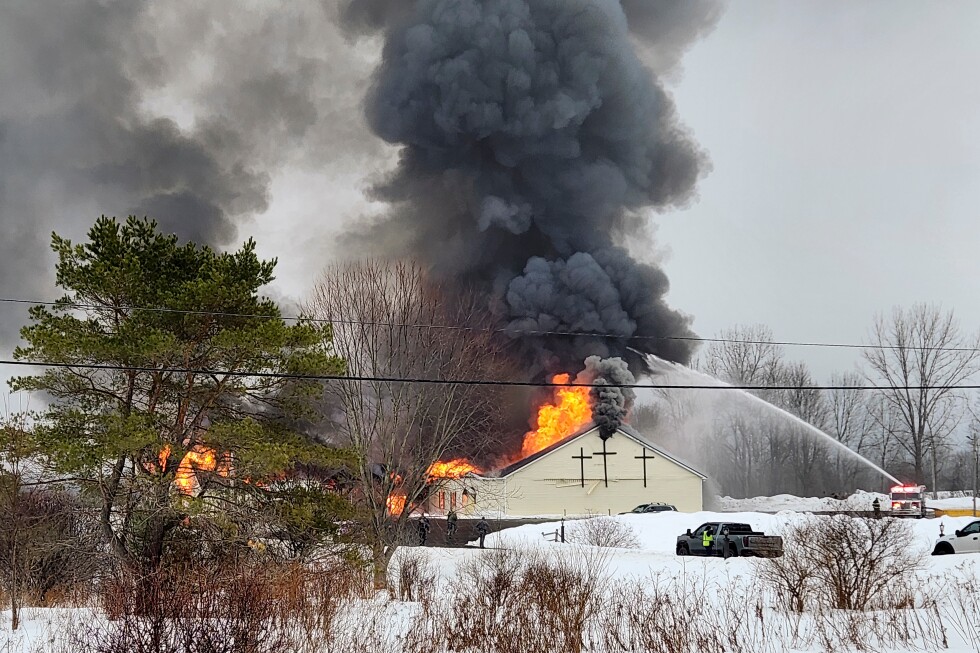 Church explosion in upstate New York injures 5