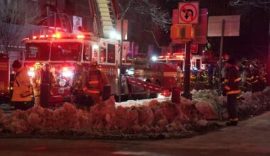 2 injured during large 4-alarm fire at Bronx building, officials say