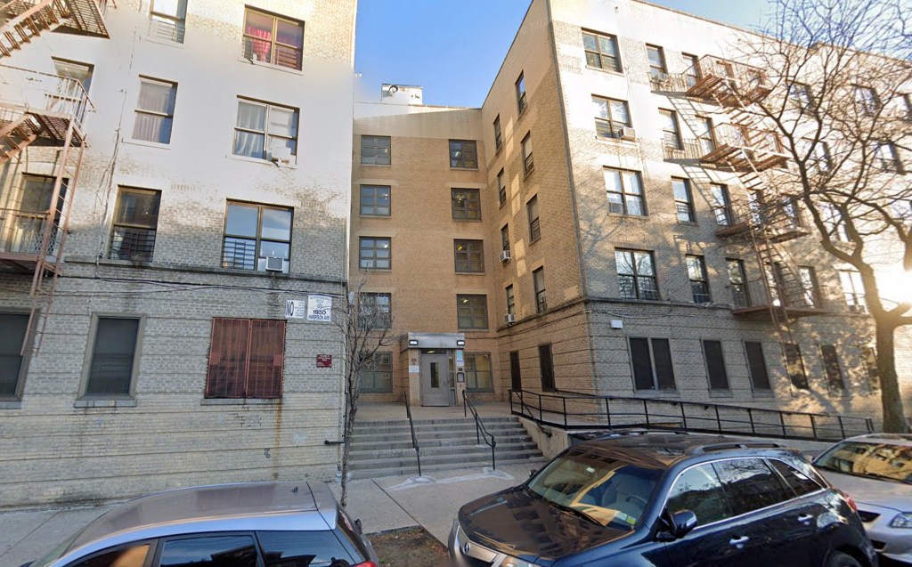Man, 21, shot in head, critically wounded in Bronx apartment building