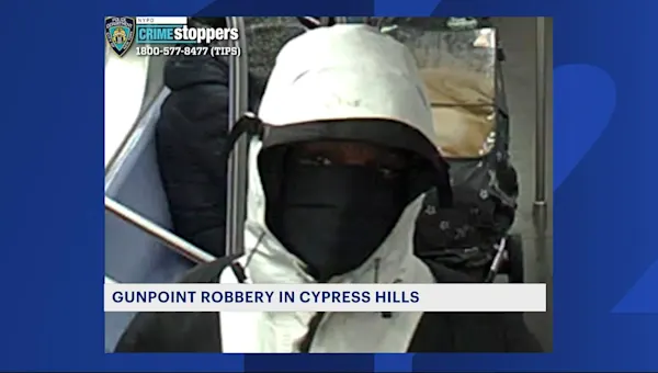 News 12 | Brooklyn | Man wanted for gunpoint robbery in Cypress Hills