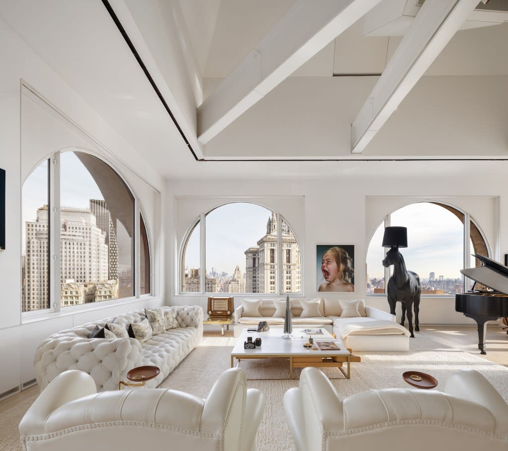 The residence fills with light. Shannon Dupre of DD-Reps