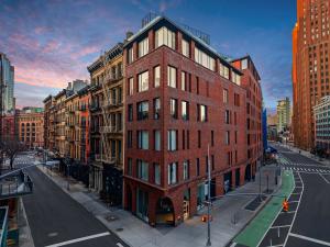 Rare Turnkey Tribeca Penthouse In New York City to Sell at Auctio