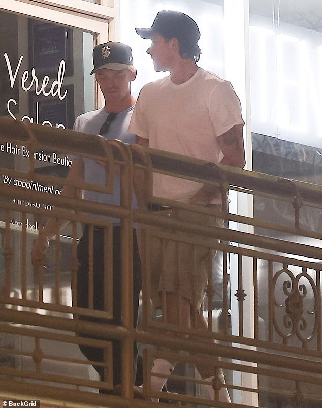 Joined by Australian singer Cody, 29, who released his first album when he was just 15 years old, Brooklyn went for dinner at Sushi Park