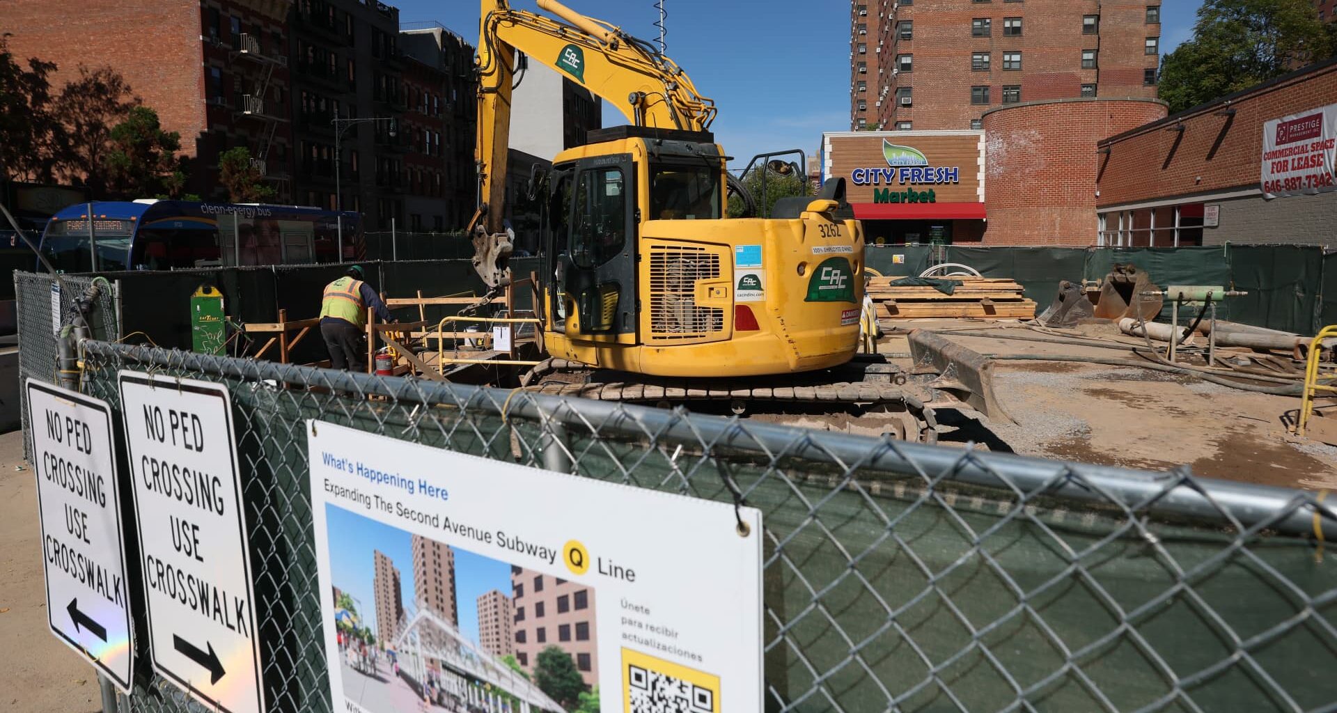 Transit agency sues Trump over frozen funds for NY subway project