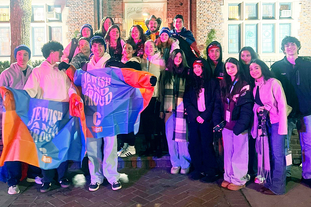 CTeen Bellaire students shine at int’l Shabbaton in NYC