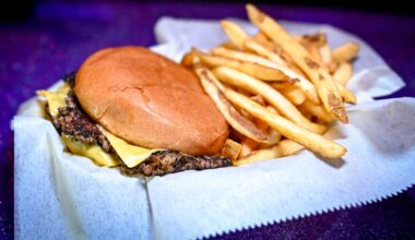 The 10th annual argument over New York’s best burger begins today – This is CNY