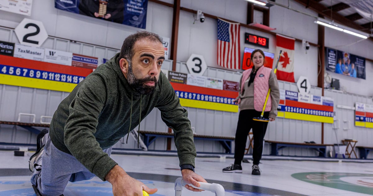 Welcome to the curious, charming world of ‘chess on ice’ (video) – This is CNY