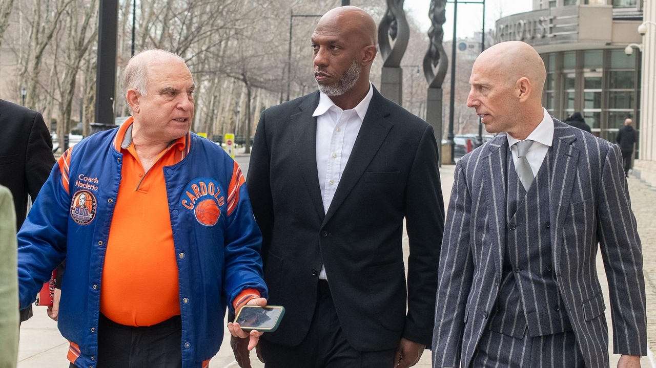 Brooklyn federal prosecutors eyeing defendants for plea deals in card-fixing scheme