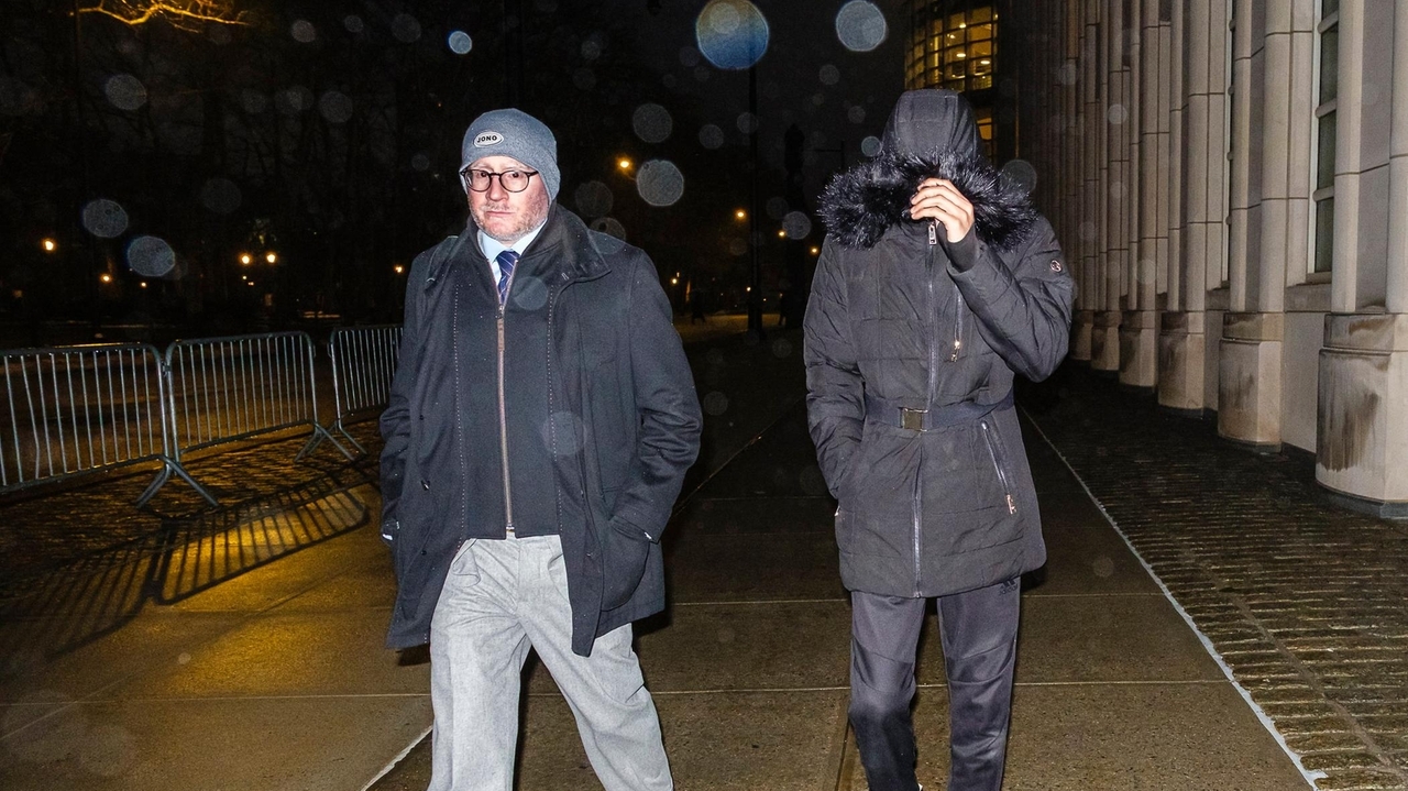 Long Island father, son charged with setting fire to their Queens print shop amid dispute with landlord, prosecutors say