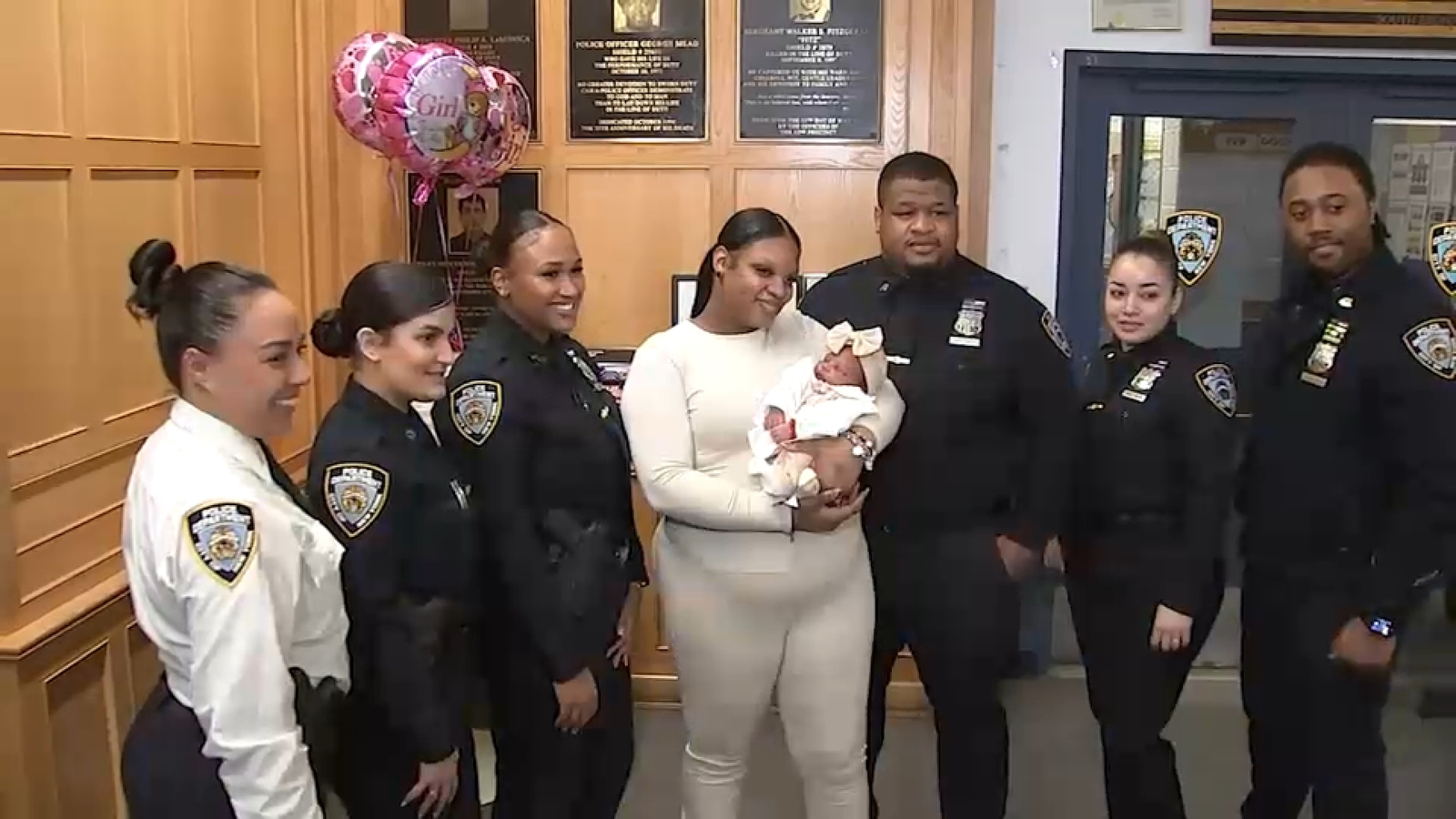 Bronx mother reunites with NYPD officers that helped deliver ger baby outside building when she went into labor