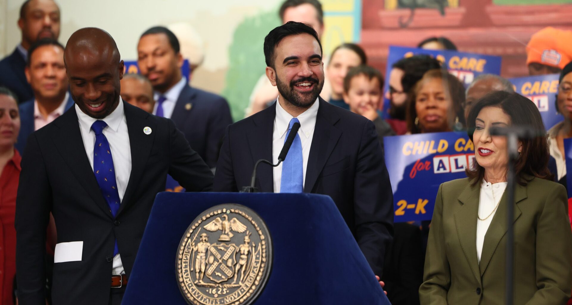 Mamdani goes after sidewalk sheds, tow truck operator